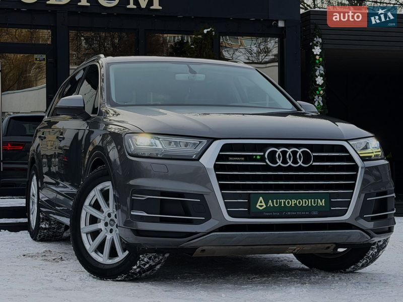 Внедорожник / Кроссовер Audi Q7 2015 в Киеве