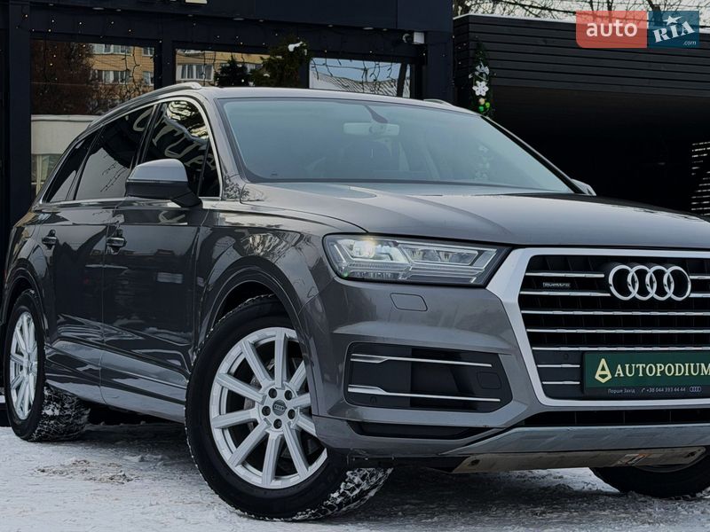 Внедорожник / Кроссовер Audi Q7 2015 в Киеве