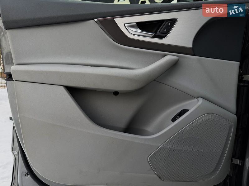 Внедорожник / Кроссовер Audi Q7 2015 в Киеве