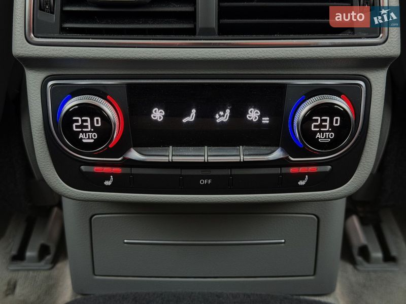 Внедорожник / Кроссовер Audi Q7 2015 в Киеве