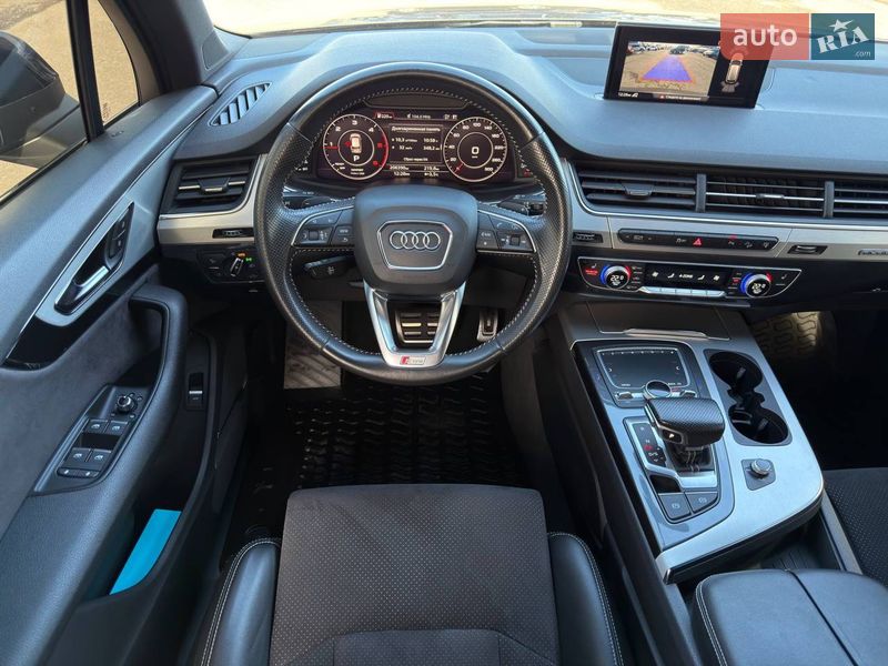 Внедорожник / Кроссовер Audi Q7 2016 в Киеве