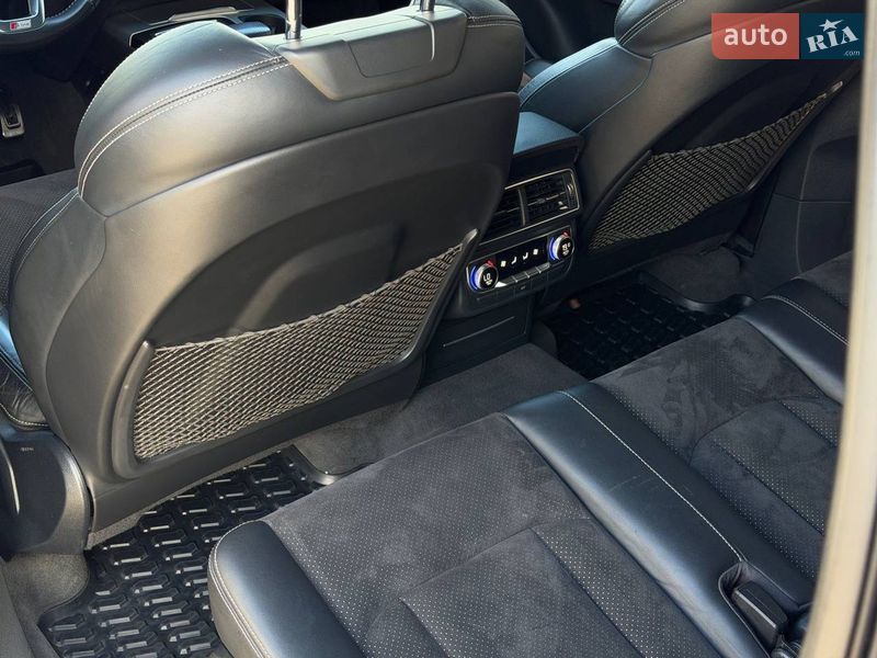 Внедорожник / Кроссовер Audi Q7 2016 в Киеве