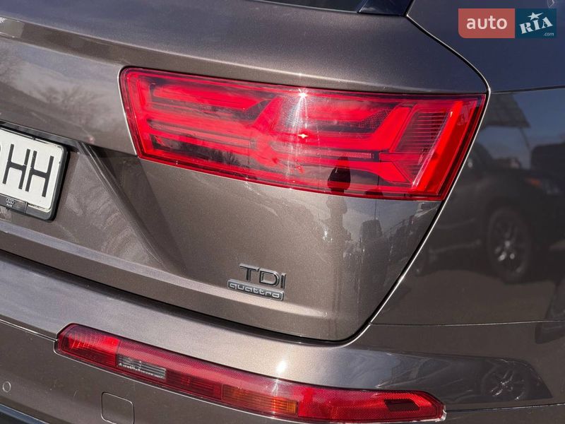 Внедорожник / Кроссовер Audi Q7 2016 в Киеве