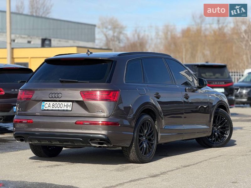 Внедорожник / Кроссовер Audi Q7 2016 в Киеве