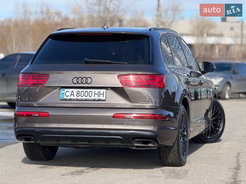 Внедорожник / Кроссовер Audi Q7 2016 в Киеве