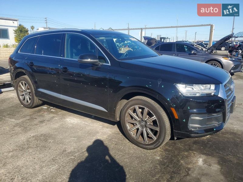 Позашляховик / Кросовер Audi Q7 2019 в Вінниці