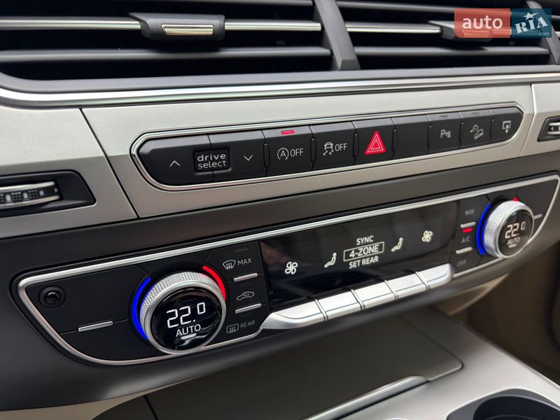 Внедорожник / Кроссовер Audi Q7 2016 в Киеве