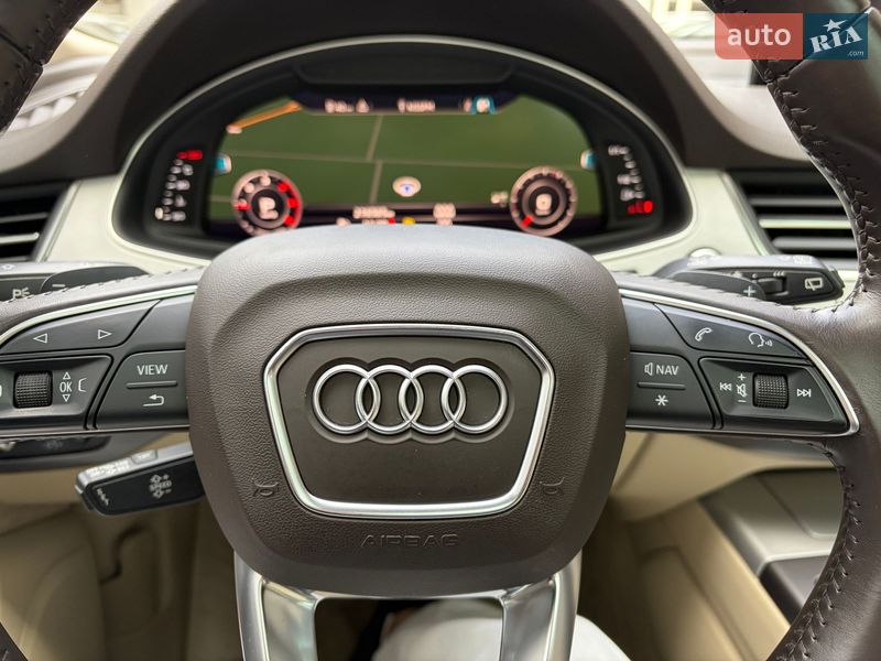 Внедорожник / Кроссовер Audi Q7 2016 в Киеве