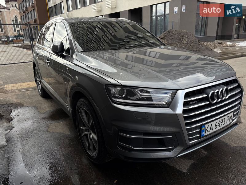Внедорожник / Кроссовер Audi Q7 2016 в Киеве