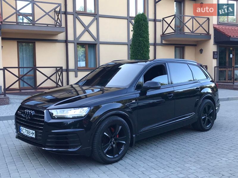 Внедорожник / Кроссовер Audi Q7 2015 в Луцке