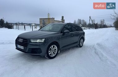 Внедорожник / Кроссовер Audi Q7 2017 в Ратным