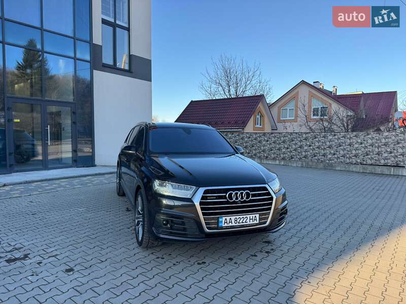 Внедорожник / Кроссовер Audi Q7 2016 в Ровно