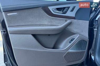 Внедорожник / Кроссовер Audi Q7 2016 в Ровно