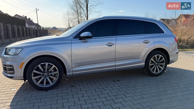 Внедорожник / Кроссовер Audi Q7 2018 в Мостиске