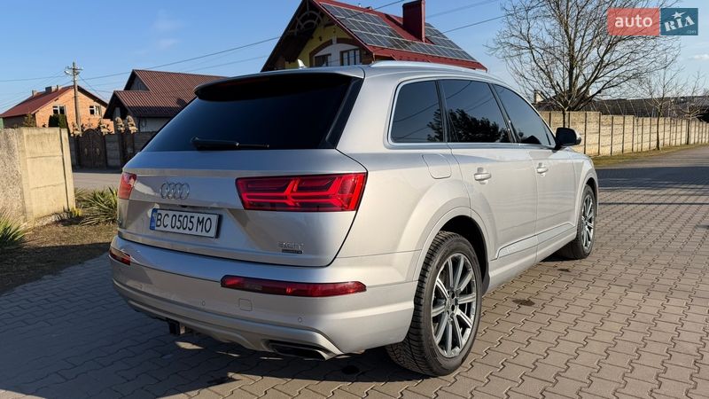 Внедорожник / Кроссовер Audi Q7 2018 в Мостиске
