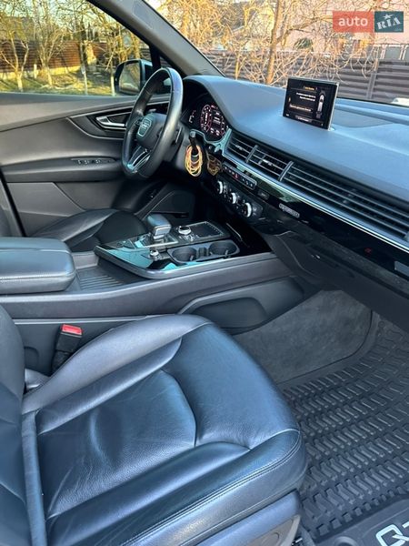 Внедорожник / Кроссовер Audi Q7 2018 в Мостиске