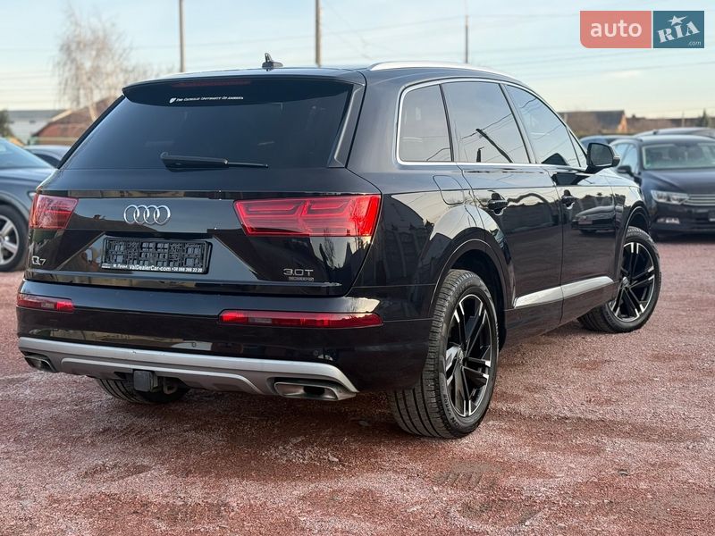 Внедорожник / Кроссовер Audi Q7 2017 в Луцке