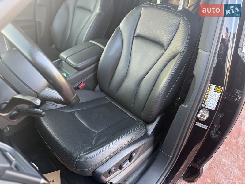 Внедорожник / Кроссовер Audi Q7 2017 в Луцке