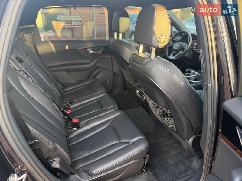 Внедорожник / Кроссовер Audi Q7 2017 в Луцке