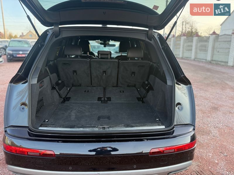 Внедорожник / Кроссовер Audi Q7 2017 в Луцке