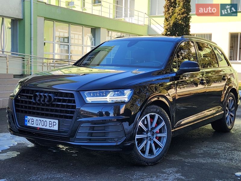 Позашляховик / Кросовер Audi Q7 2017 в Тульчині