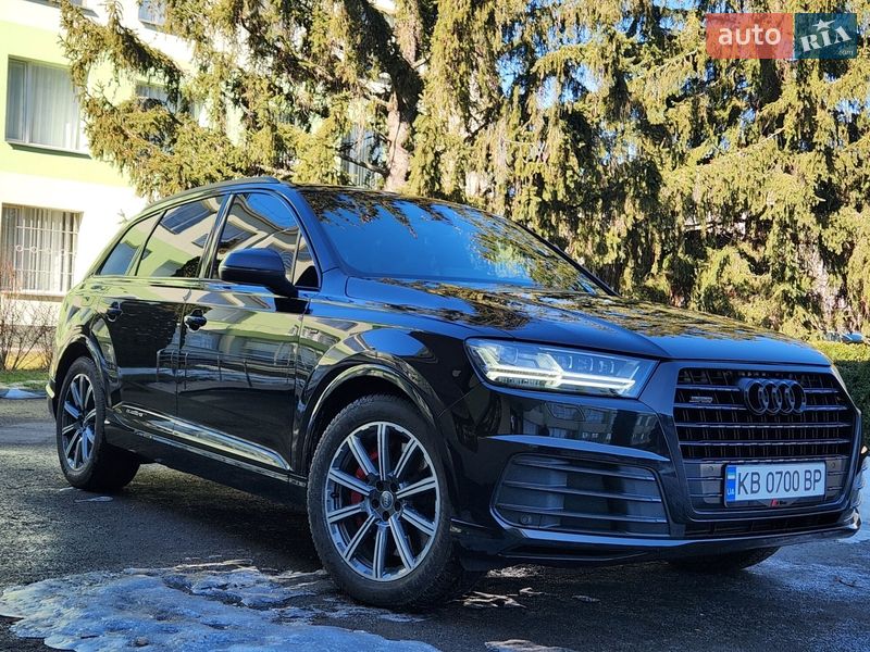 Позашляховик / Кросовер Audi Q7 2017 в Тульчині