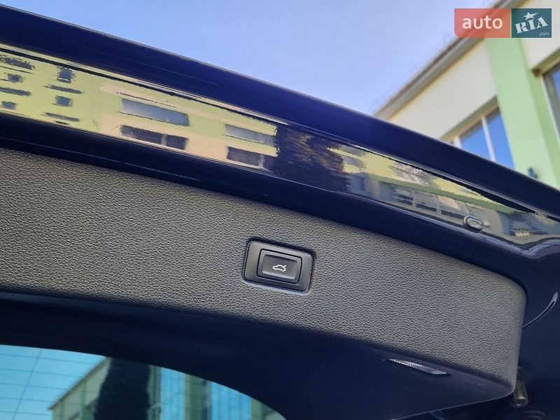 Позашляховик / Кросовер Audi Q7 2017 в Тульчині