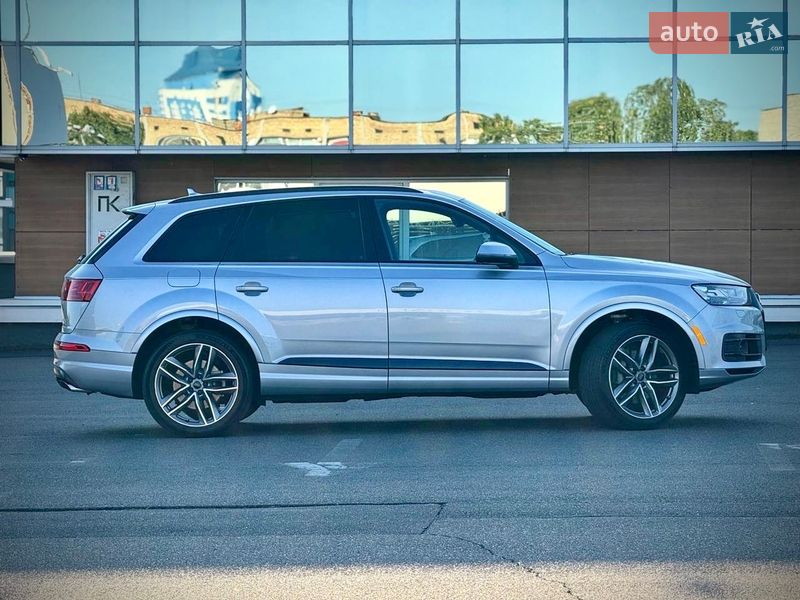 Позашляховик / Кросовер Audi Q7 2017 в Києві