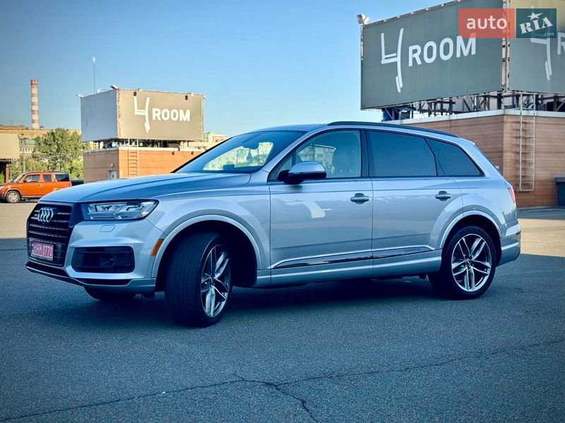Позашляховик / Кросовер Audi Q7 2017 в Києві