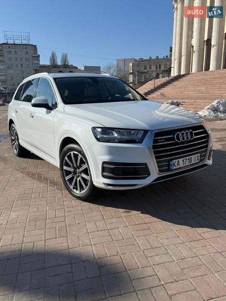 Позашляховик / Кросовер Audi Q7 2018 в Києві
