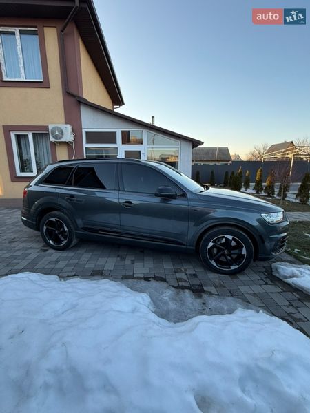 Позашляховик / Кросовер Audi Q7 2018 в Переяславі