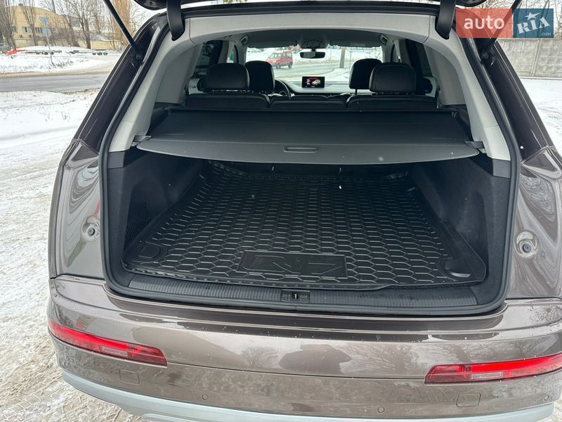 Внедорожник / Кроссовер Audi Q7 2017 в Львове