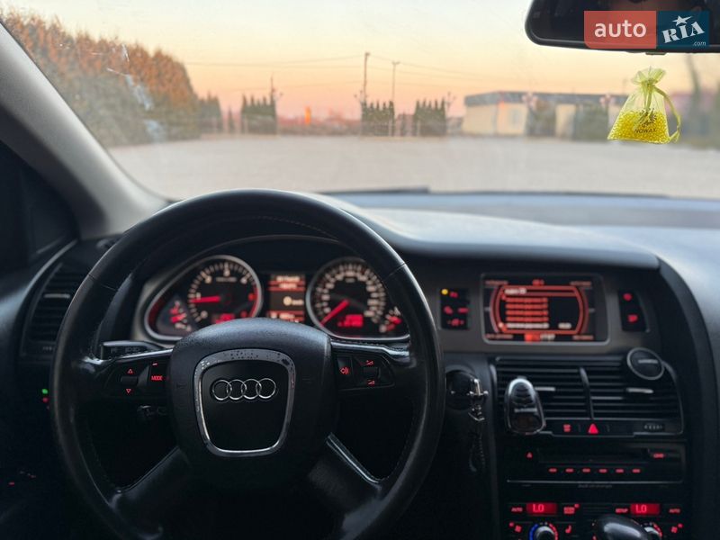 Позашляховик / Кросовер Audi Q7 2007 в Чернівцях