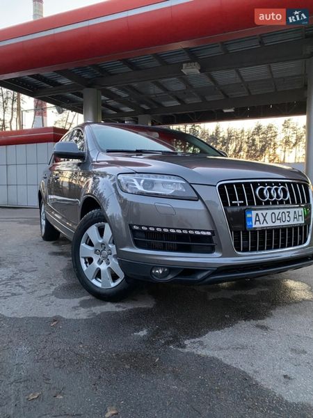 Позашляховик / Кросовер Audi Q7 2013 в Харкові