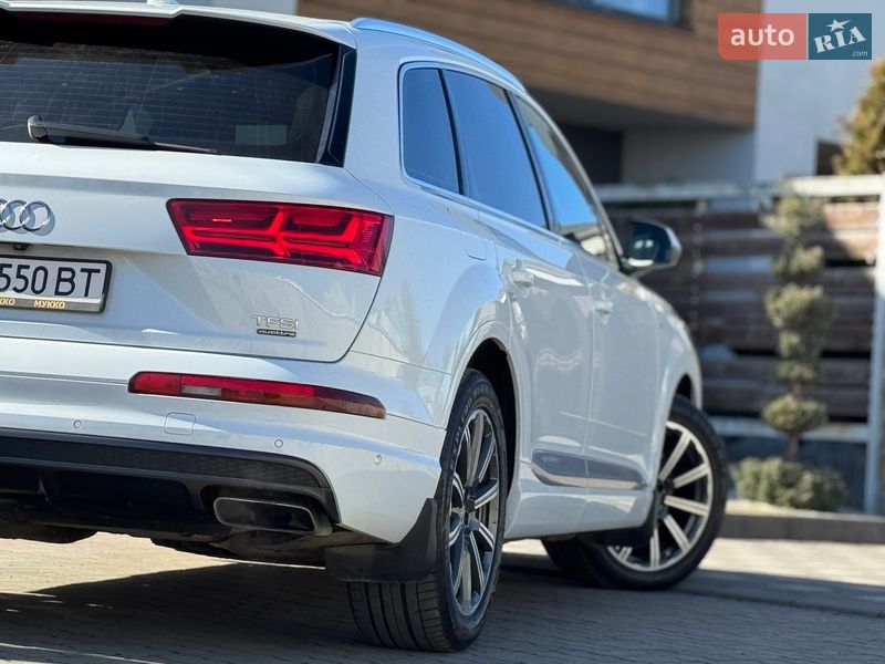 Внедорожник / Кроссовер Audi Q7 2015 в Стрые
