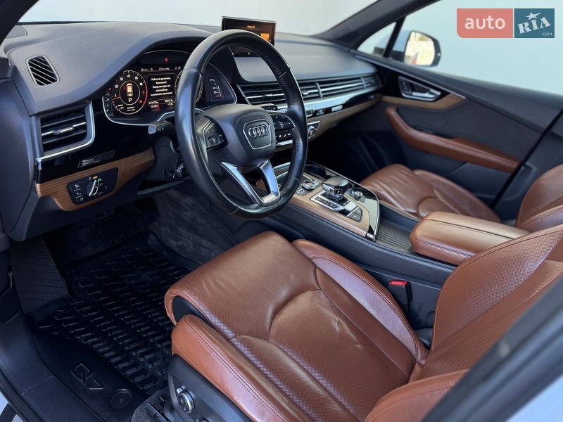 Внедорожник / Кроссовер Audi Q7 2015 в Стрые