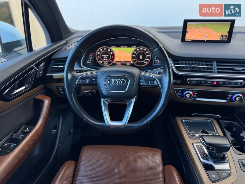Внедорожник / Кроссовер Audi Q7 2015 в Стрые