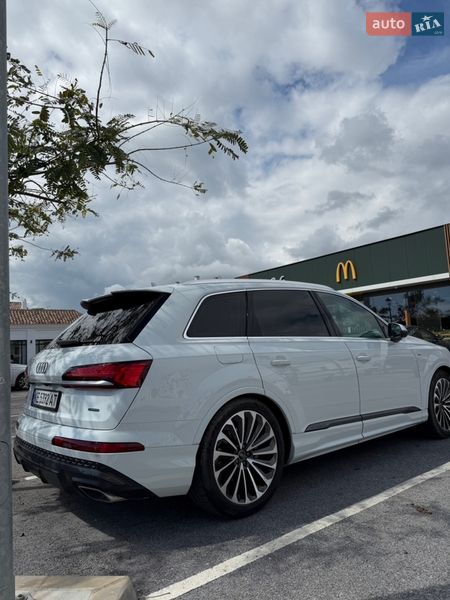 Позашляховик / Кросовер Audi Q7 2025 в Дніпрі