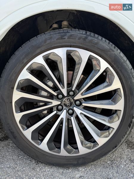 Позашляховик / Кросовер Audi Q7 2025 в Дніпрі
