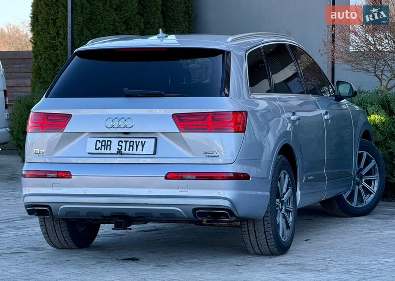 Внедорожник / Кроссовер Audi Q7 2017 в Стрые