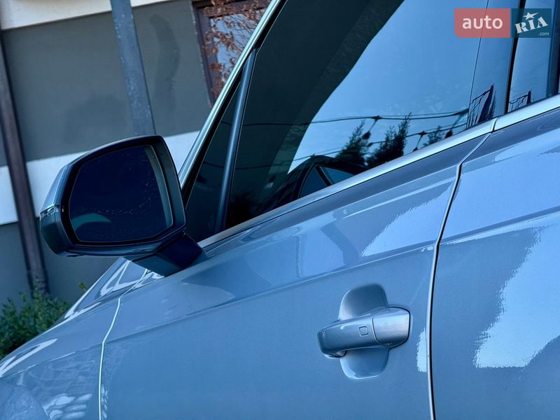 Внедорожник / Кроссовер Audi Q7 2017 в Стрые