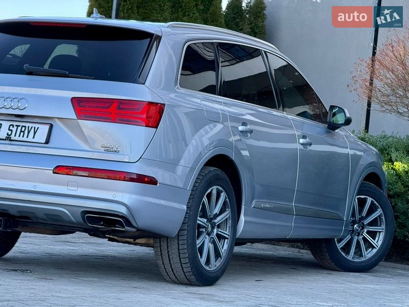 Внедорожник / Кроссовер Audi Q7 2017 в Стрые