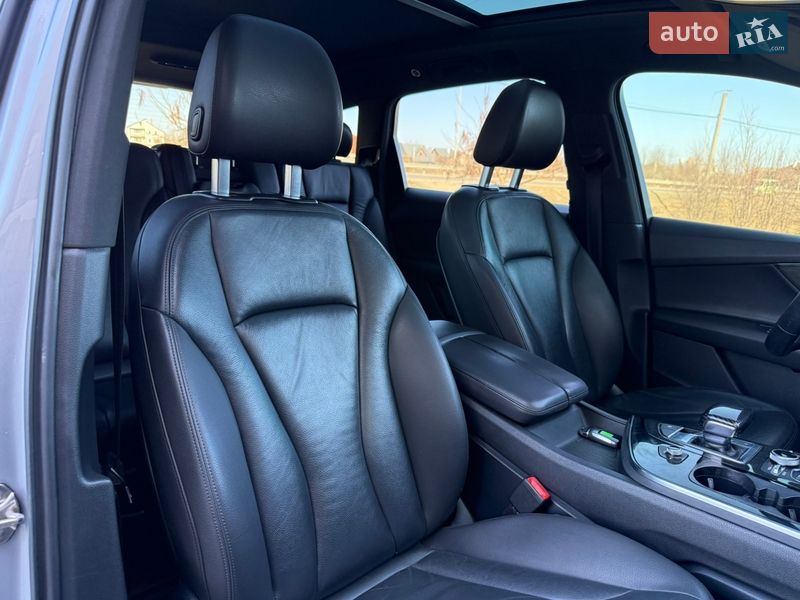 Внедорожник / Кроссовер Audi Q7 2017 в Стрые