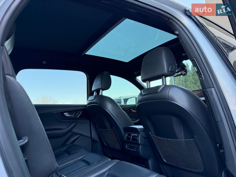 Внедорожник / Кроссовер Audi Q7 2017 в Стрые