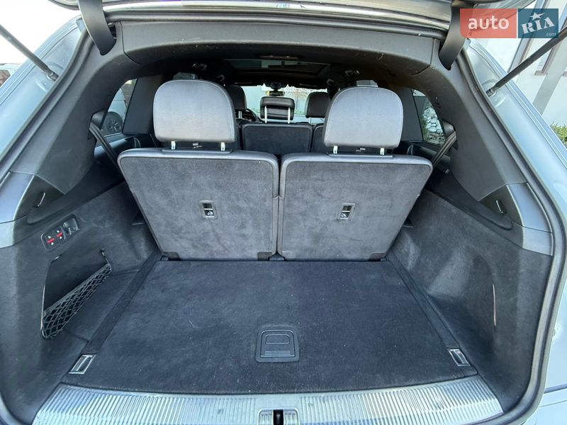 Внедорожник / Кроссовер Audi Q7 2017 в Стрые