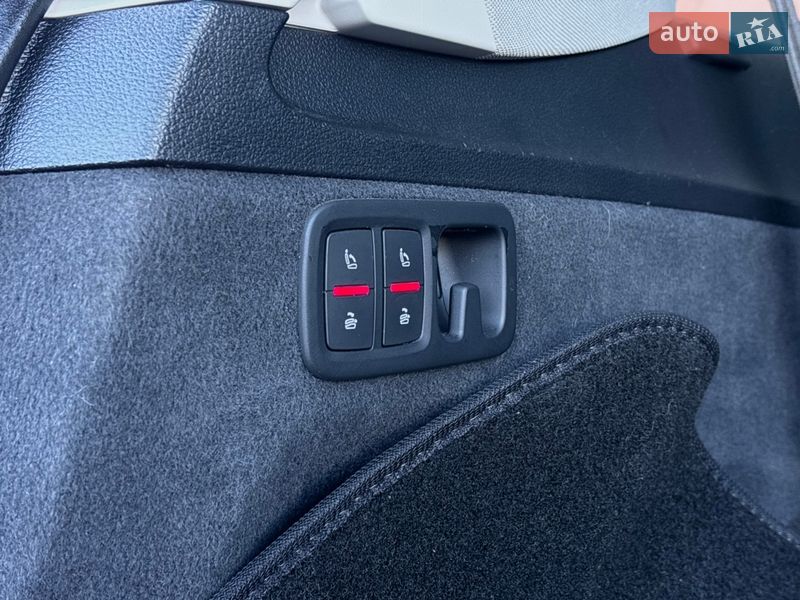 Внедорожник / Кроссовер Audi Q7 2017 в Киеве