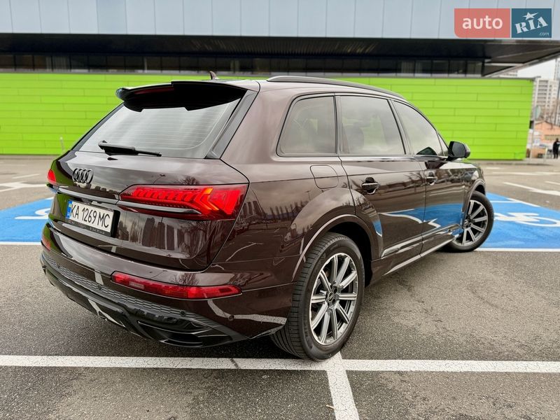 Внедорожник / Кроссовер Audi Q7 2022 в Киеве
