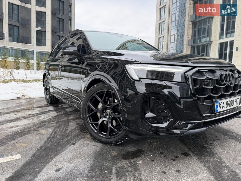 Внедорожник / Кроссовер Audi Q7 2024 в Киеве
