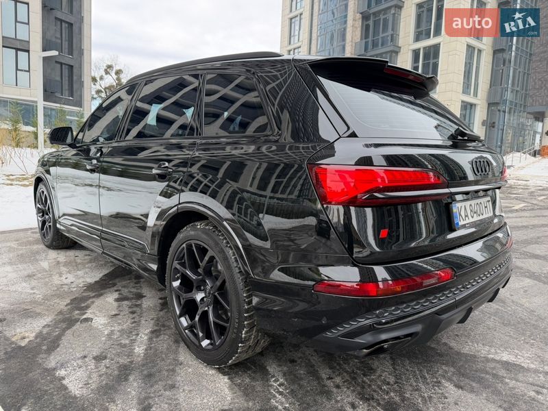 Внедорожник / Кроссовер Audi Q7 2024 в Киеве