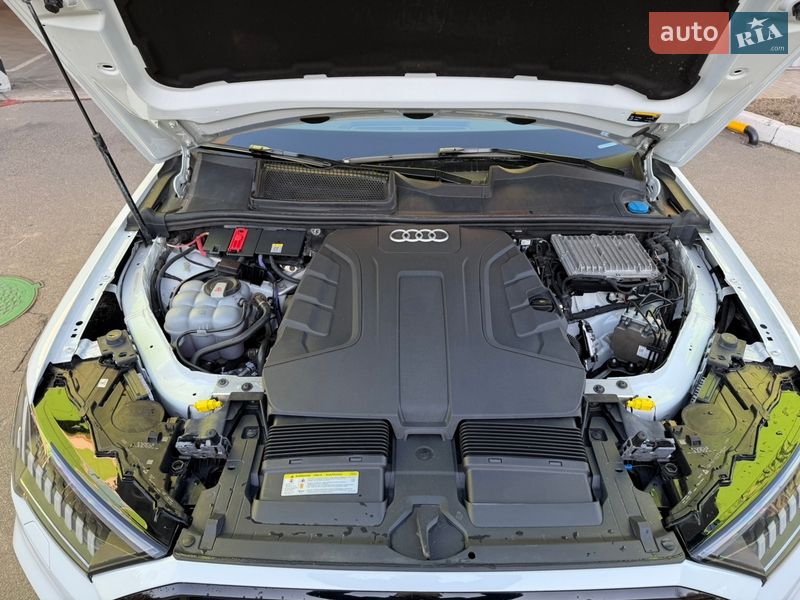 Внедорожник / Кроссовер Audi Q7 2020 в Киеве